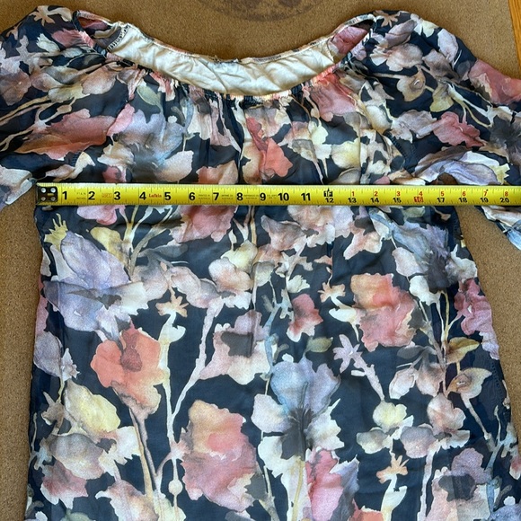 Silk blend floral print dress XS. Fits more like a S-M. Made in Italy. - Picture 10 of 11